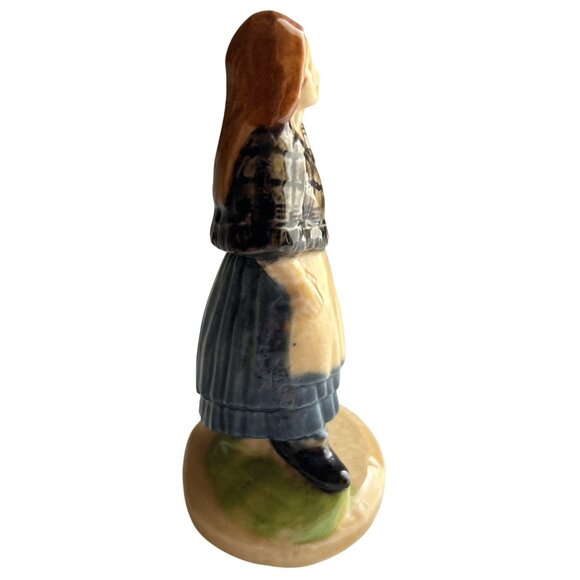 Vintage Wade Whimsies Figurine Woman In Shawl Collectible Ceramic Figure 3" - Picture 4 of 7